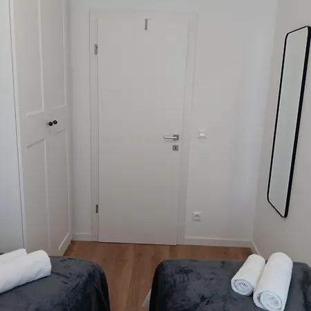 Mav Apt, New, Modern, Near Old Town, Free Parking Apartment Trogir