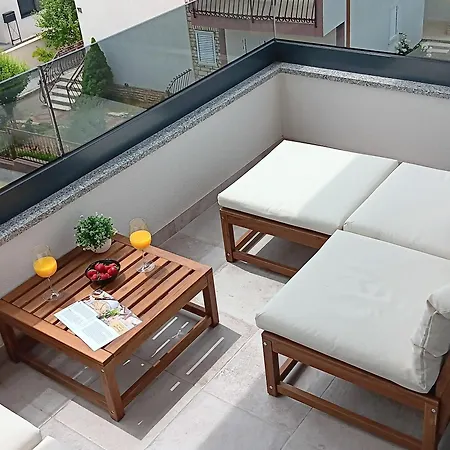 Apartment Mav Apt, New, Modern, Near Old Town, Free Parking *