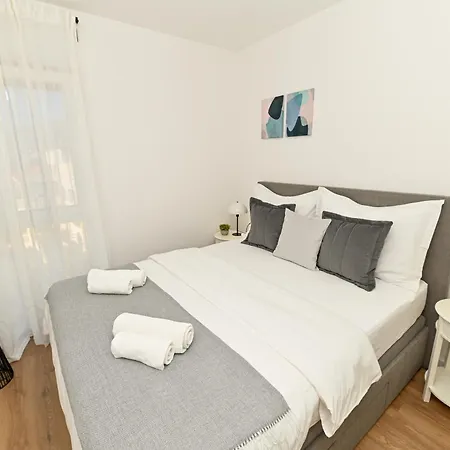 Mav Apt, New, Modern, Near Old Town, Free Parking Trogir