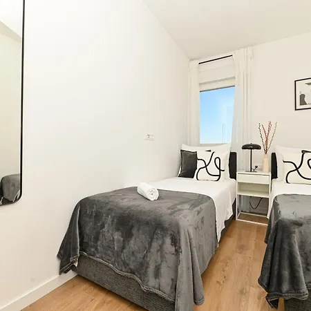 Mav Apt, New, Modern, Near Old Town, Free Parking Apartment Trogir