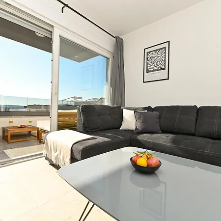 Mav Apt, New, Modern, Near Old Town, Free Parking Apartment Trogir