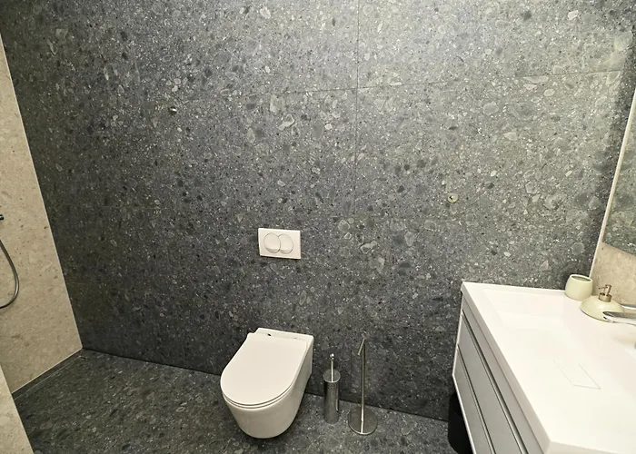 Daire Mav Apt, New, Modern, Near Old Town, Free Parking *
