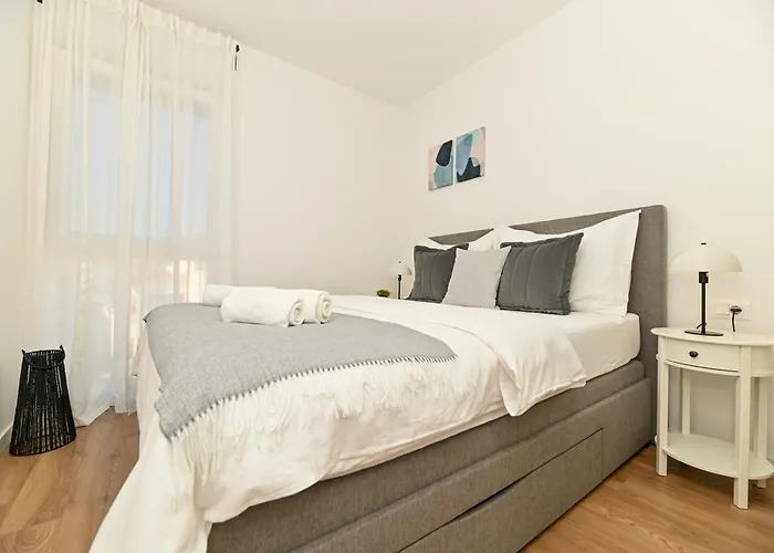 Daire Mav Apt, New, Modern, Near Old Town, Free Parking Trogir