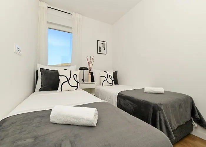 Daire Mav Apt, New, Modern, Near Old Town, Free Parking
