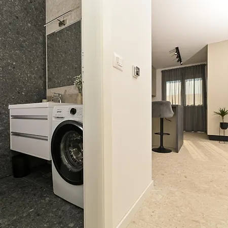 شقة Mav Apt, New, Modern, Near Old Town, Free Parking *