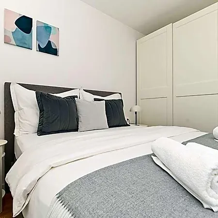 Mav Apt, New, Modern, Near Old Town, Free Parking