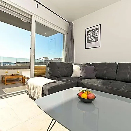Apartment Mav Apt, New, Modern, Near Old Town, Free Parking Trogir