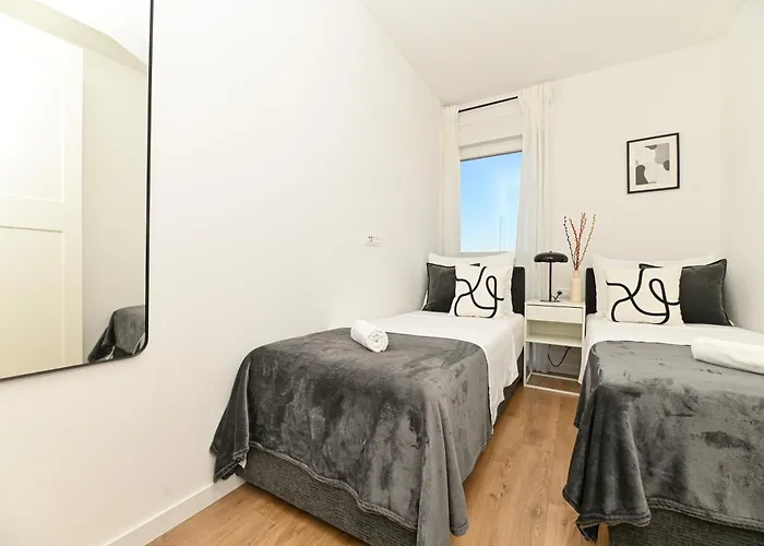 Mav Apt, New, Modern, Near Old Town, Free Parking Appartement Trogir
